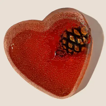 Мармелад "Сердце" с сосновой шишкой в крафтовой коробке, 110 г